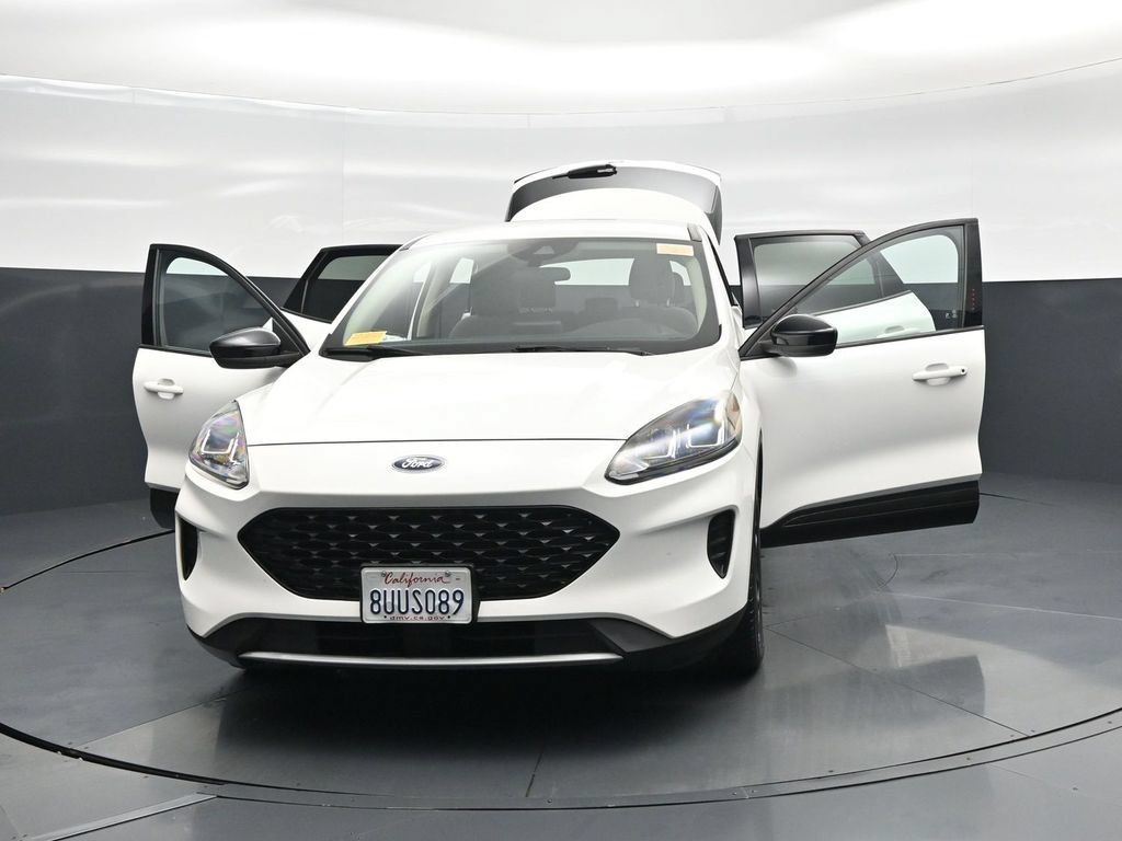 Used 2020 Ford Escape SE Sport FWD image 32