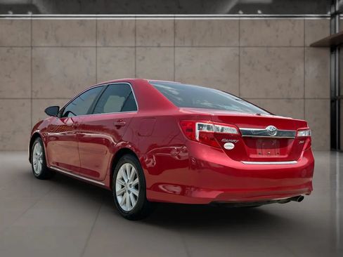 Used 2013 Toyota Camry XLE w/ Convenience Pkg FWD image 20
