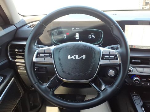 Used 2024 Kia Telluride S FWD image 28