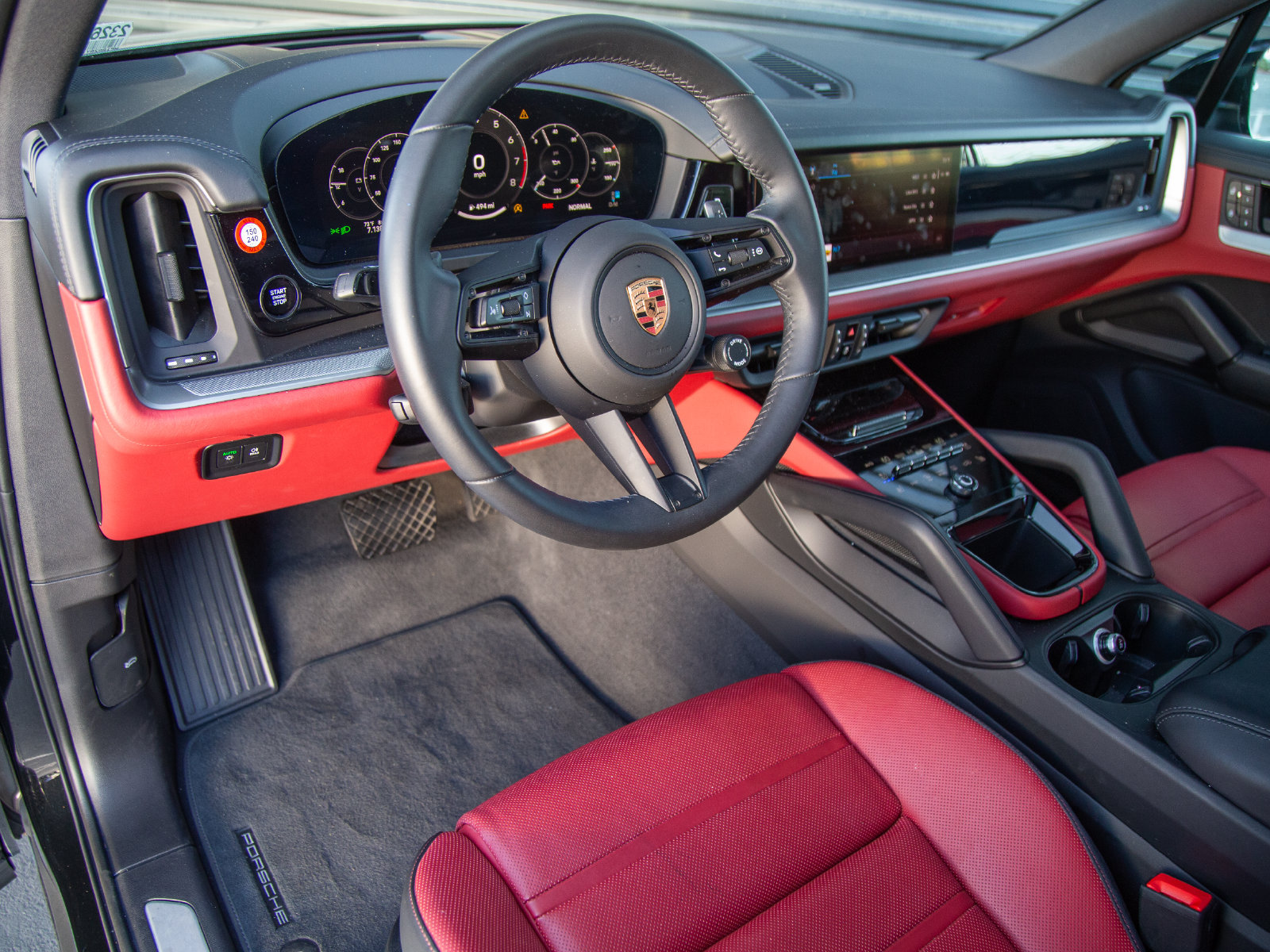 Certified 2026 Porsche Cayenne AWD/4WD image 4