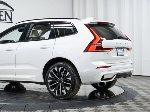 New 2026 Volvo XC60 T8 Ultra w/ Climate Package image 29