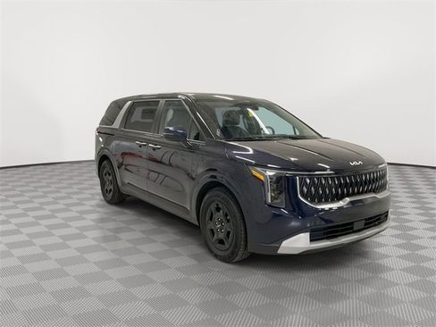 Used 2025 Kia Carnival image 13