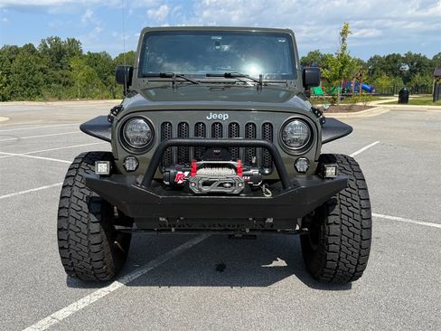 Used 2015 Jeep Wrangler Unlimited Rubicon w/ Dual Top Group AWD/4WD image 6