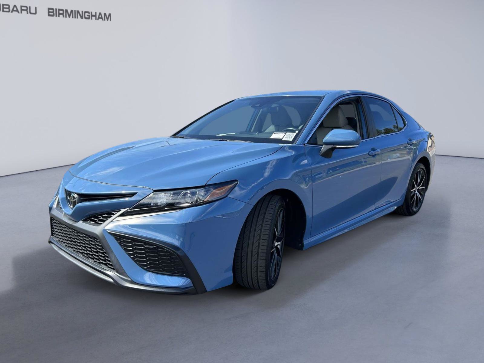Used 2023 Toyota Camry SE FWD image 4