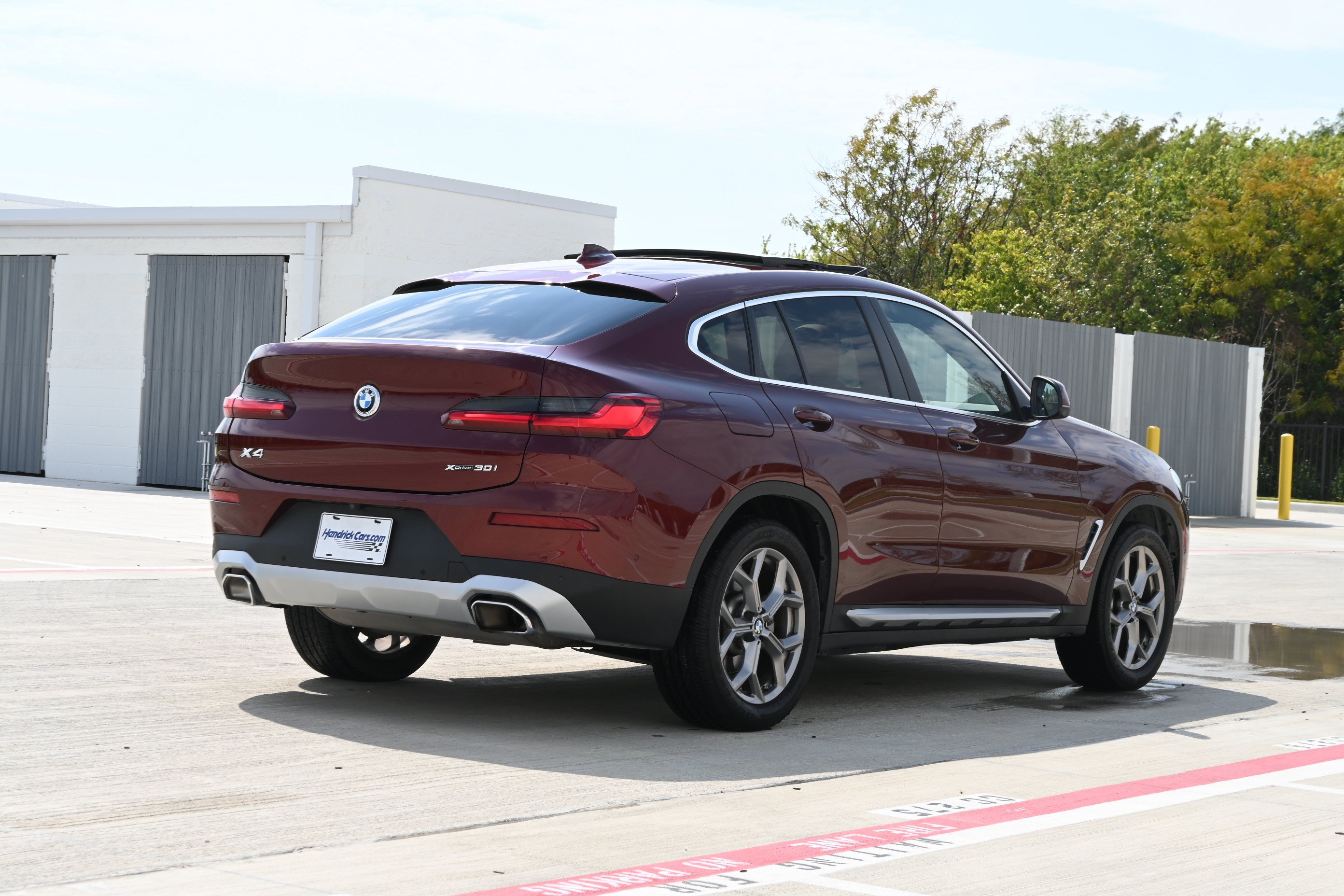 Certified 2025 BMW X4 xDrive30i AWD/4WD image 9