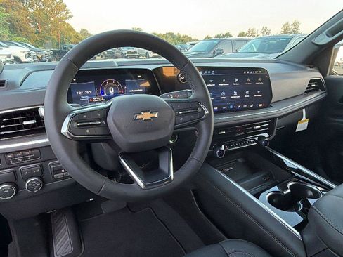New 2026 Chevrolet Suburban LT w/ Comfort Package RWD image 3