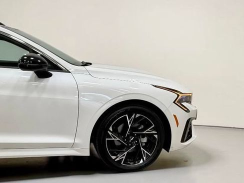 Used 2025 Kia K5 GT-Line w/ GT-Line Premium Package FWD image 9