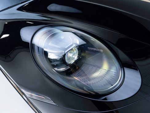 Used 2023 Porsche 911 Carrera S RWD image 17