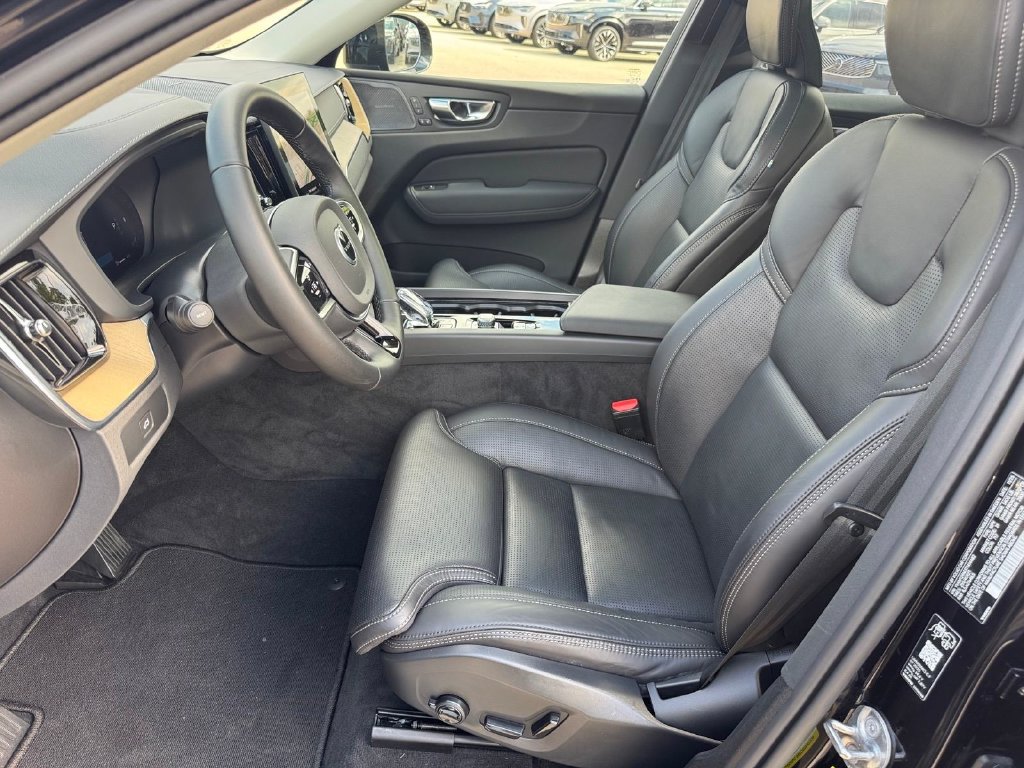 Certified 2026 Volvo XC60 B5 Ultra AWD/4WD image 8