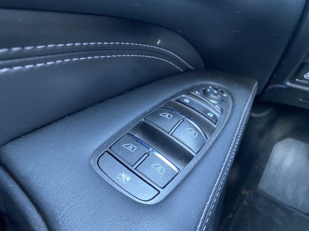 Used 2016 INFINITI QX60 Luxe w/ Deluxe Technology Package AWD/4WD image 8