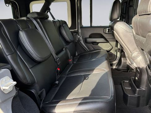 Certified 2021 Jeep Wrangler Unlimited Rubicon 4xe w/ Cold Weather Group image 19