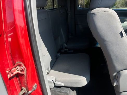 Used 2013 Toyota Tacoma 4x4 Access Cab w/ SR5 Pkg image 17