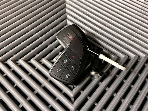 Used 2022 GMC Sierra 1500 Elevation image 12