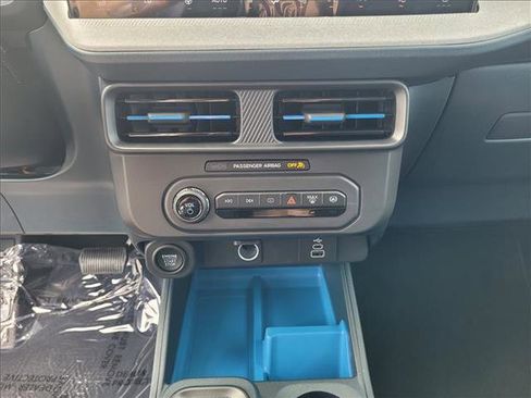 New 2025 Ford Maverick XLT w/ XLT Luxury Package FWD image 23