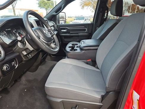 Used 2024 RAM 2500 Big Horn w/ Bed Utility Group image 18