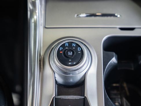 Used 2020 Ford Explorer Platinum w/ Premium Technology Package AWD/4WD image 26