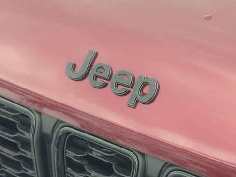 New 2025 Jeep Grand Cherokee L Altitude image 12
