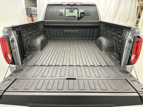 Used 2025 GMC Sierra 1500 Denali w/ Technology Package AWD/4WD image 23