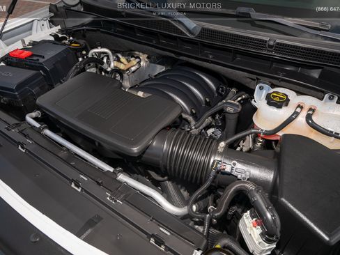 Used 2024 Cadillac Escalade ESV Luxury AWD/4WD image 41