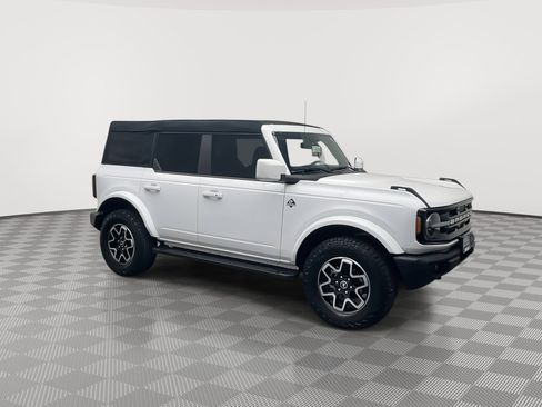 Used 2023 Ford Bronco Outer Banks image 38