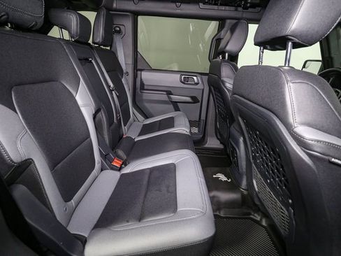 Used 2024 Ford Bronco Black Diamond image 17
