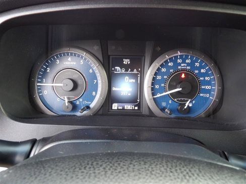 Used 2017 Toyota Sienna XLE image 27