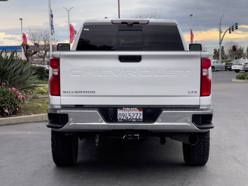 Used 2020 Chevrolet Silverado 2500 LTZ w/ LTZ Premium Package image 10