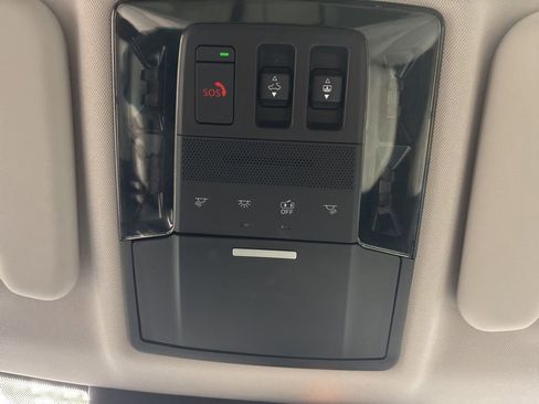 Used 2025 Mitsubishi Outlander SEL image 31