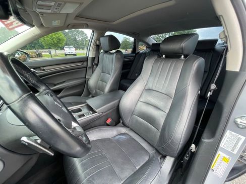 Used 2020 Honda Accord Touring image 21