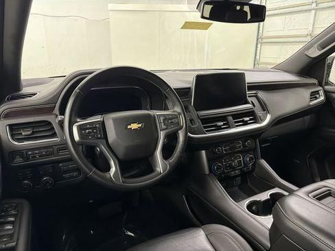 Certified 2024 Chevrolet Suburban LT w/ LT Signature Package image 22