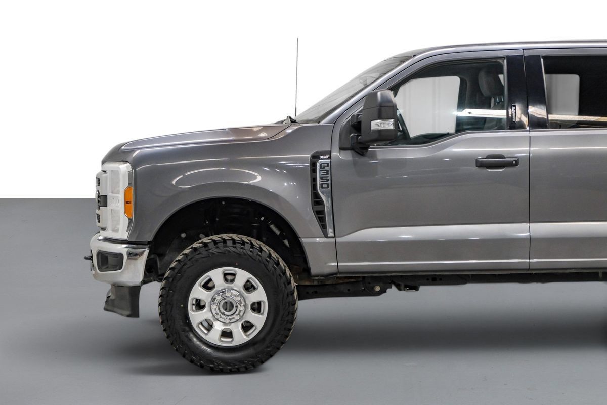 Used 2023 Ford F350 XLT w/ 360-Degree Camera Package AWD/4WD image 10