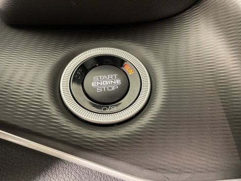 New 2025 Jeep Grand Cherokee Laredo X w/ Luxury Tech Group I AWD/4WD image 26