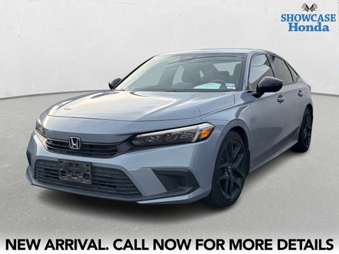Used 2022 Honda Civic Sport image 2