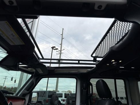 Used 2020 Jeep Wrangler Unlimited Rubicon AWD/4WD image 39