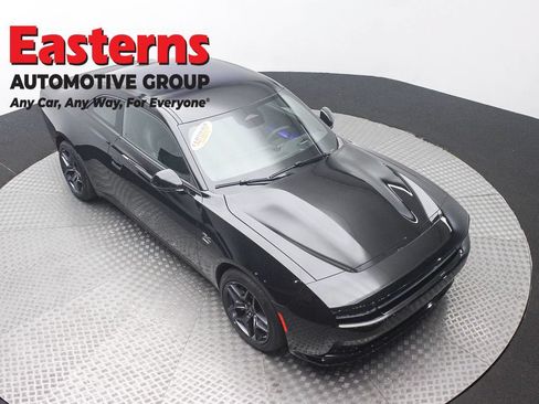 Used 2024 Dodge Charger Daytona R/T w/ Plus Group AWD/4WD image 3