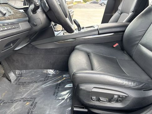 Used 2015 BMW 750i image 25