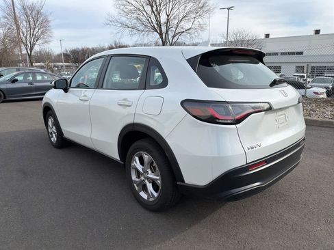 Certified 2024 Honda HR-V LX image 3
