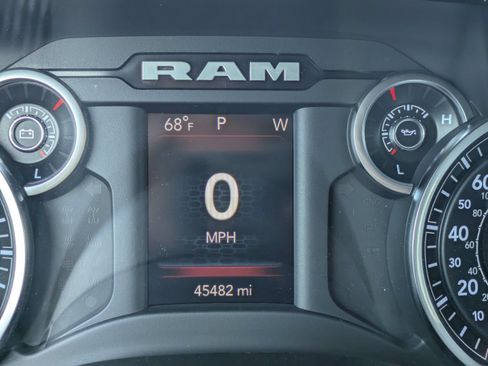 Used 2022 RAM 1500 Big Horn AWD/4WD image 32