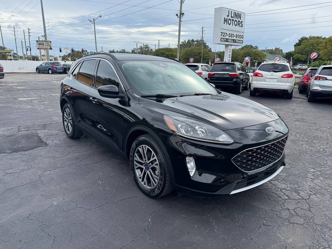 Used 2022 Ford Escape SEL w/ Technology Package FWD image 2