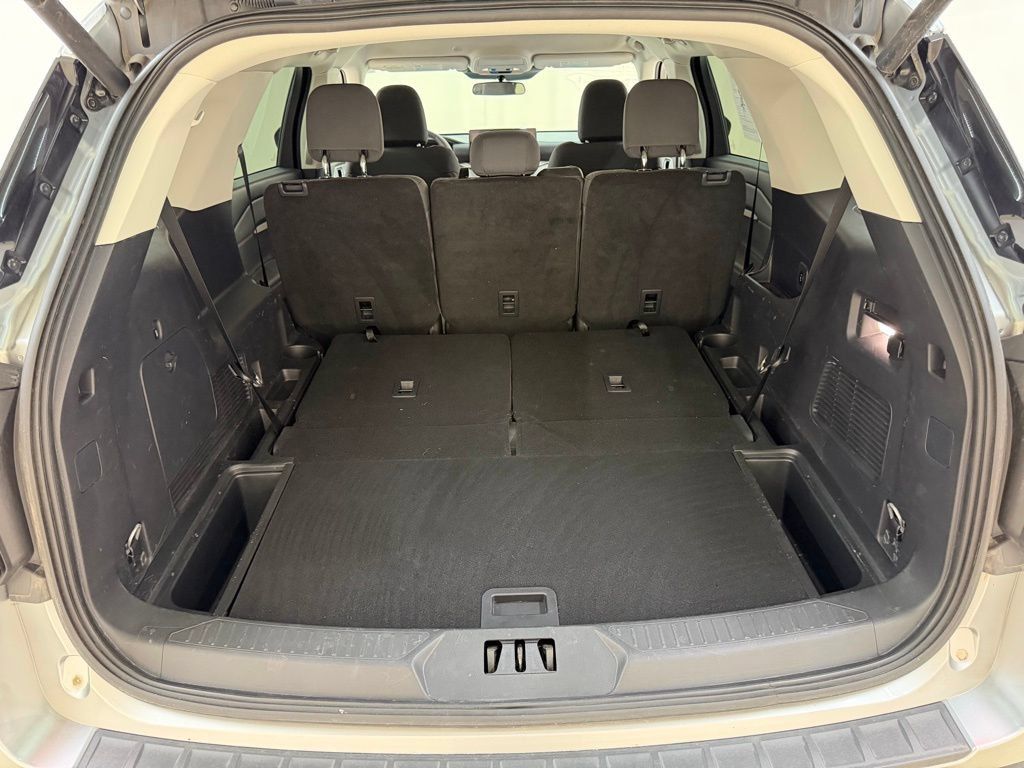 Used 2025 Ford Explorer Active AWD/4WD image 6