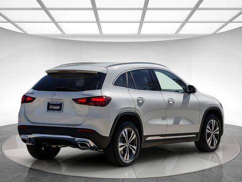 New 2026 Mercedes-Benz GLA 250 4MATIC image 4
