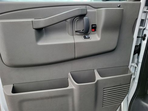 Certified 2021 Chevrolet Express 2500 w/ Driver Convenience Package image 21