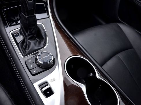 Used 2018 INFINITI Q50 Luxe RWD image 18