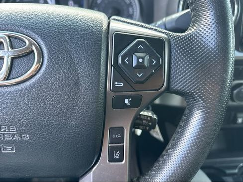 Used 2022 Toyota Tacoma SR5 image 19