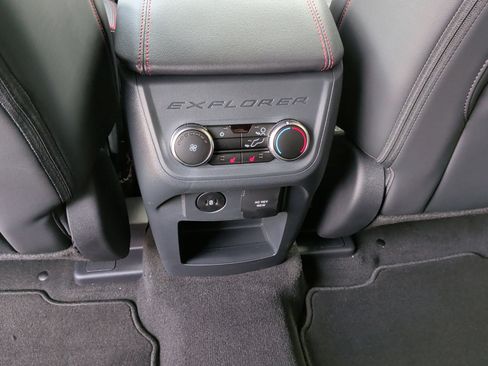 New 2026 Ford Explorer ST-Line w/ ST-Line Street Pack AWD/4WD image 16