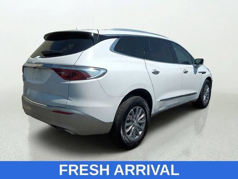 Used 2022 Buick Enclave Essence FWD image 7