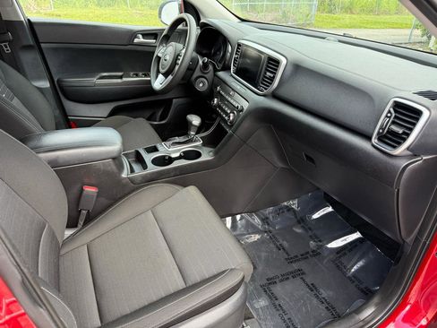 Used 2020 Kia Sportage LX w/ LX Popular Package AWD/4WD image 17
