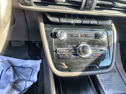 Used 2022 Lincoln Corsair AWD w/ Equipment Group 101A image 19