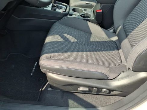Used 2025 Subaru Forester Premium AWD/4WD image 15