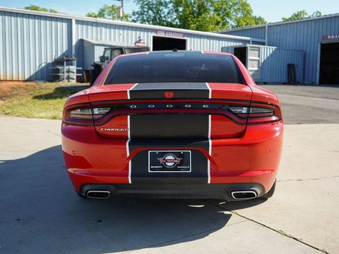 Used 2022 Dodge Charger SXT w/ Leather Interior Group RWD image 18